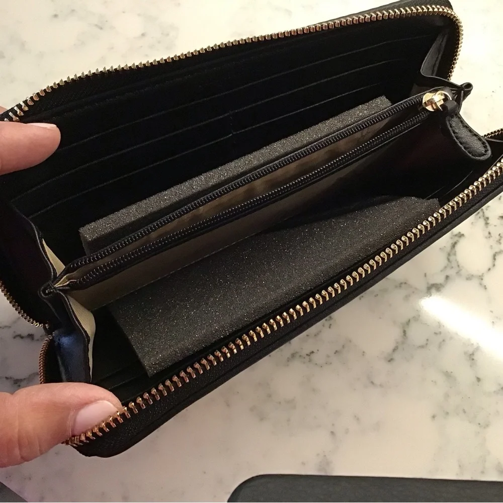 NWT COLE HAAN “Linley” Perforated Travel Wallet GORGEOUS! - Picture 7 of 9